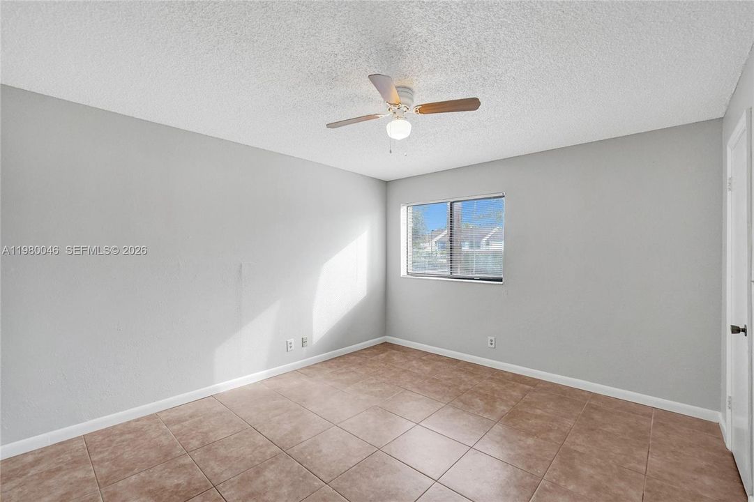 En Venta: $220,000 (2 camas, 2 baños, 1100 Pies cuadrados)