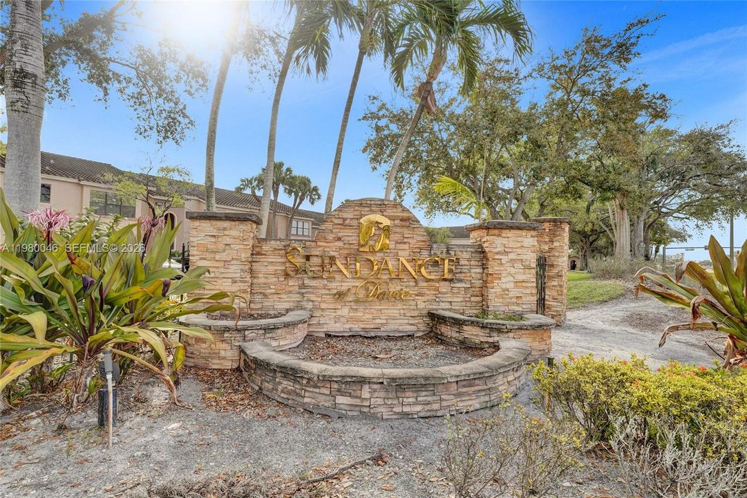 En Venta: $220,000 (2 camas, 2 baños, 1100 Pies cuadrados)