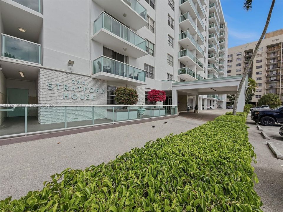 For Sale: $279,000 (2 beds, 2 baths, 1145 Square Feet)