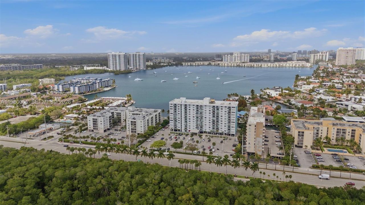 For Sale: $279,000 (2 beds, 2 baths, 1145 Square Feet)