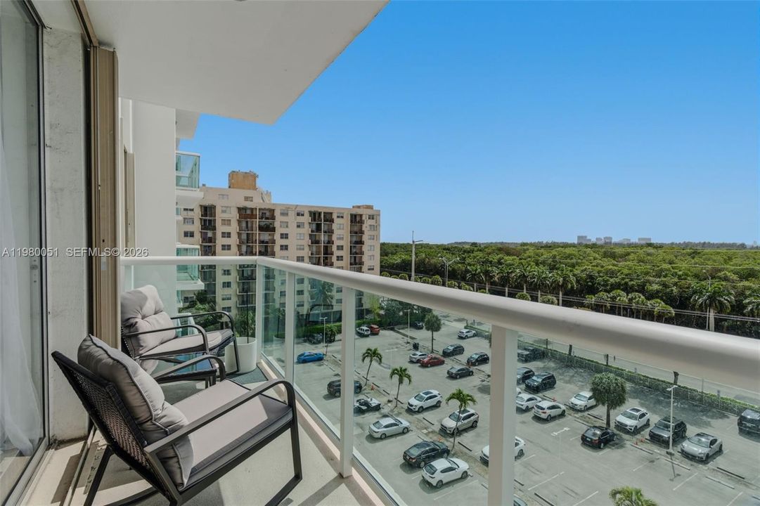 For Sale: $279,000 (2 beds, 2 baths, 1145 Square Feet)