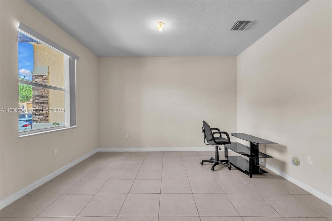 For Sale: $389,777 (2 beds, 2 baths, 1458 Square Feet)