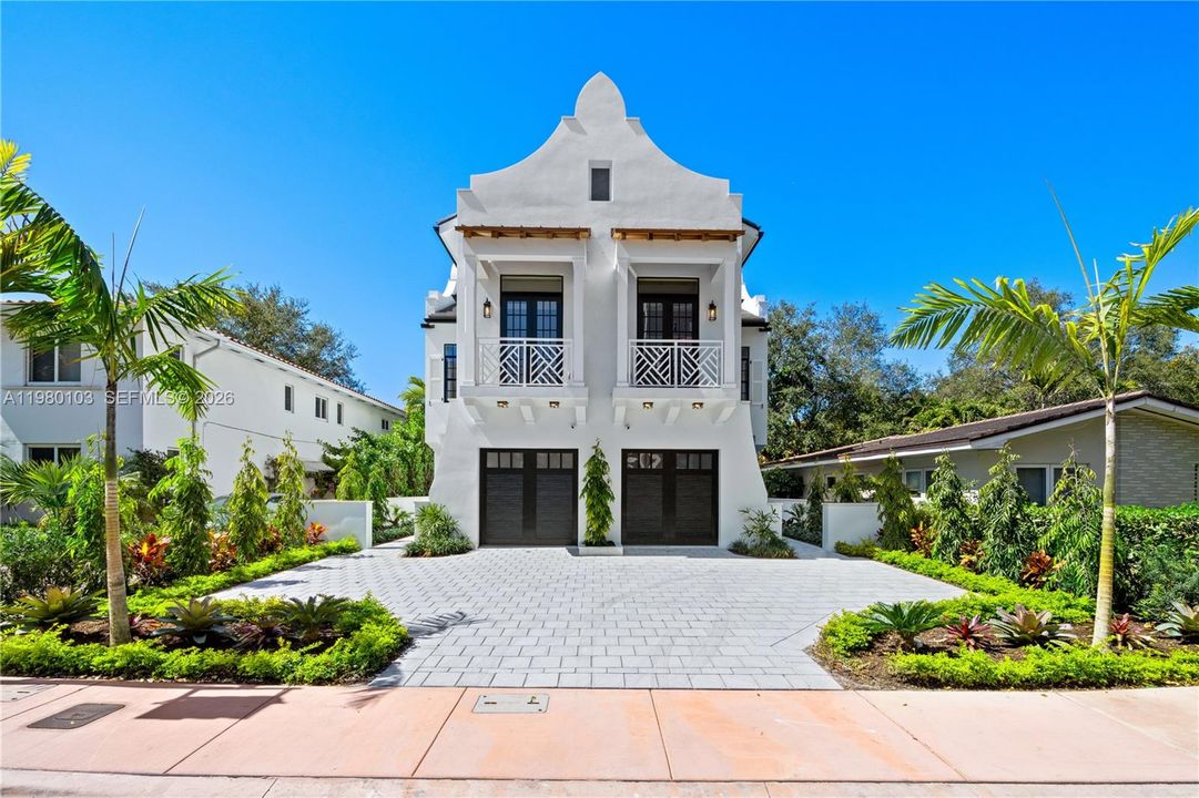 For Sale: $3,450,000 (6 beds, 4 baths, 2962 Square Feet)