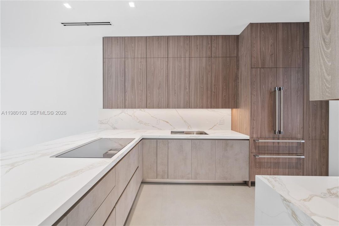 For Sale: $3,450,000 (6 beds, 4 baths, 2962 Square Feet)