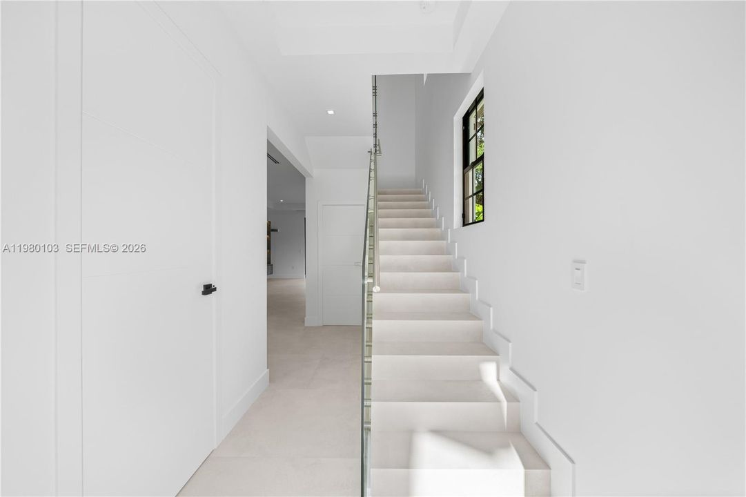 For Sale: $3,450,000 (6 beds, 4 baths, 2962 Square Feet)