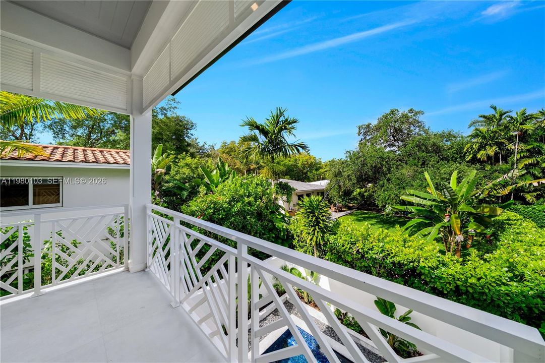 For Sale: $3,450,000 (6 beds, 4 baths, 2962 Square Feet)