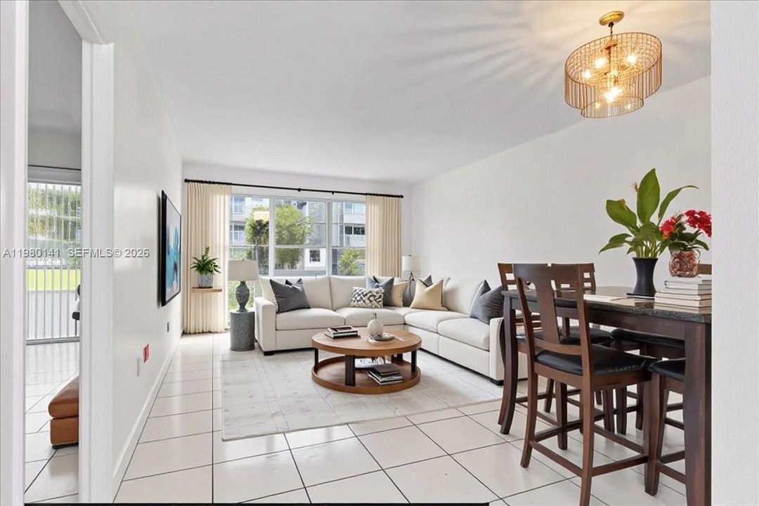 Active With Contract: $1,650 (1 beds, 1 baths, 727 Square Feet)