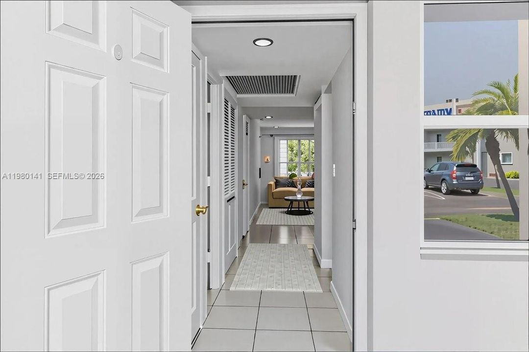 Active With Contract: $1,650 (1 beds, 1 baths, 727 Square Feet)