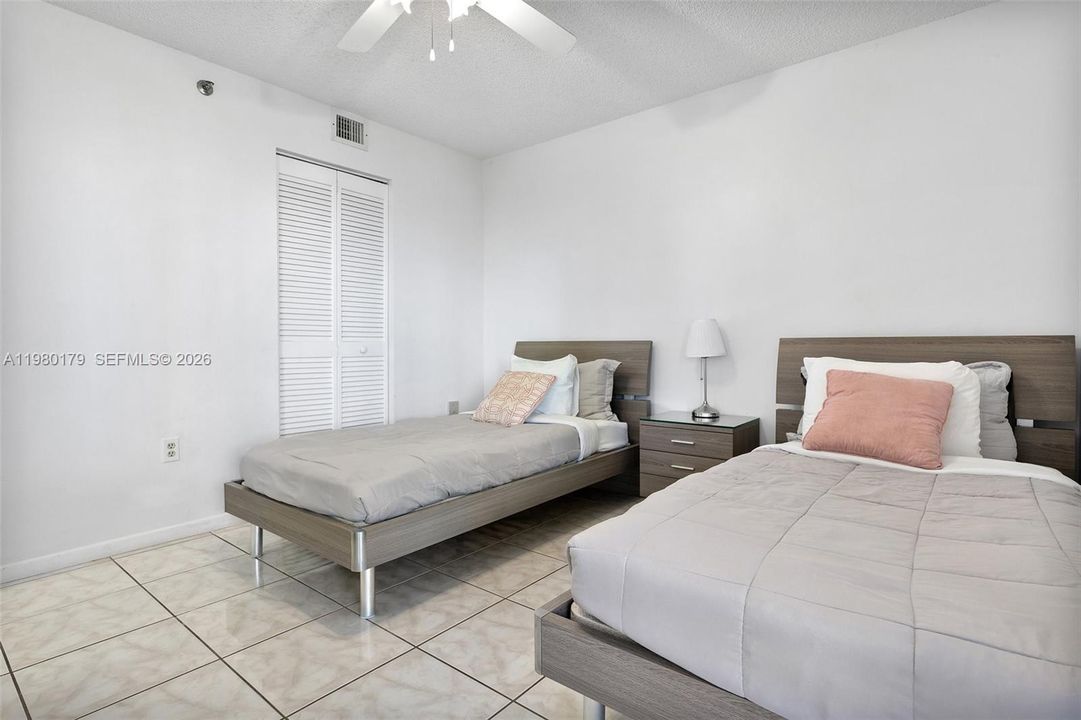 For Sale: $439,000 (2 beds, 2 baths, 1330 Square Feet)