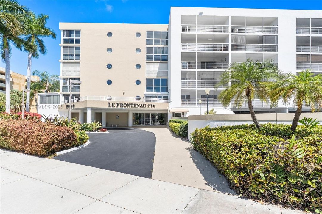 For Sale: $439,000 (2 beds, 2 baths, 1330 Square Feet)