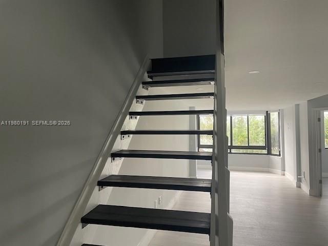 На продажу: $189,900 (3 спален, 1 ванн, 1293 Квадратных фут)