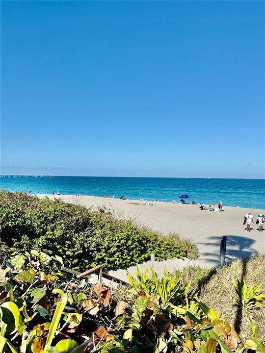 En Venta: $829,000 (2 camas, 2 baños, 1590 Pies cuadrados)