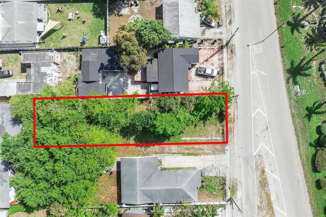 Под контрактом: $265,000 (0.16 acres)