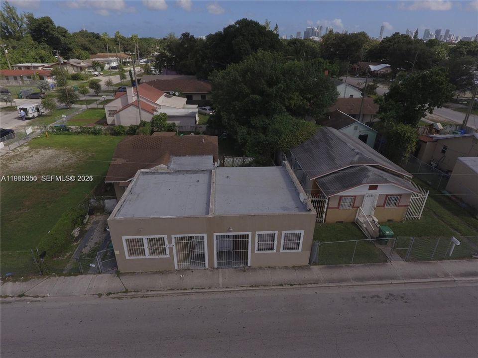 For Sale: $459,900 (0 beds, 0 baths, 1652 Square Feet)