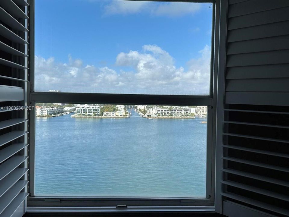 For Sale: $599,900 (3 beds, 2 baths, 1264 Square Feet)
