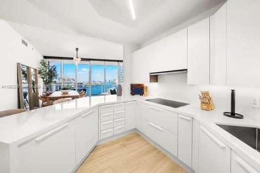 Active With Contract: $19,500 (2 beds, 2 baths, 1591 Square Feet)