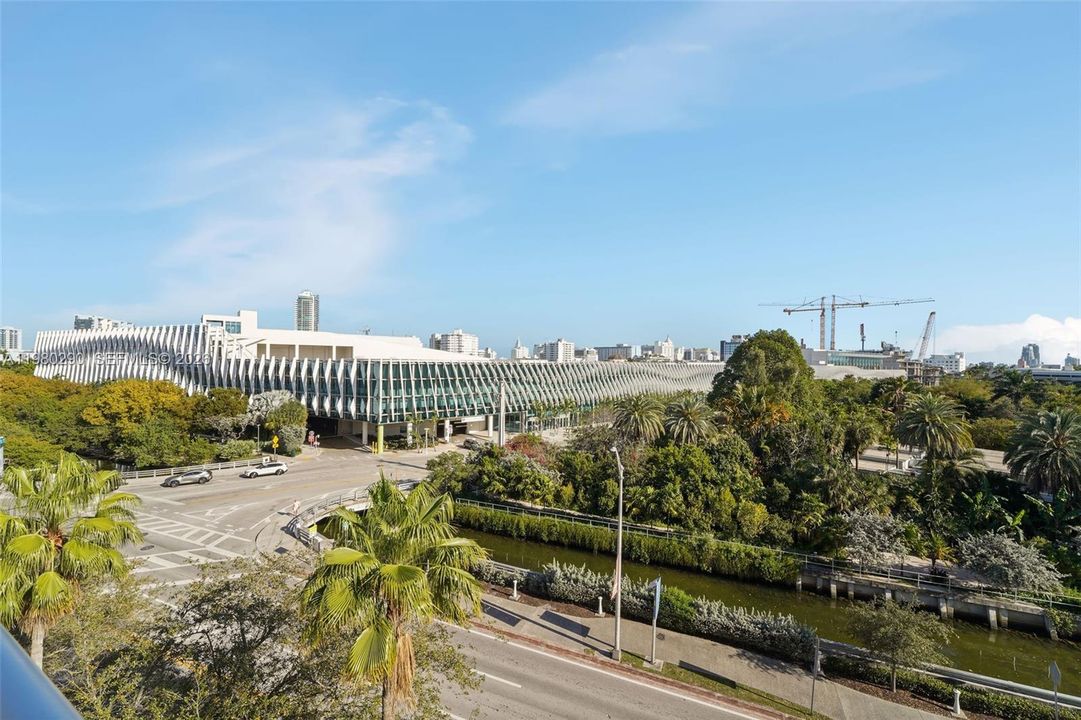 For Sale: $1,990,000 (2 beds, 2 baths, 1809 Square Feet)