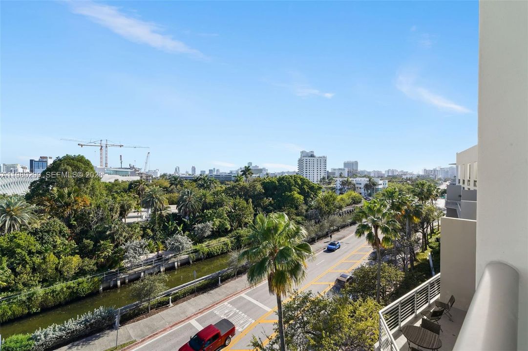 For Sale: $1,990,000 (2 beds, 2 baths, 1809 Square Feet)