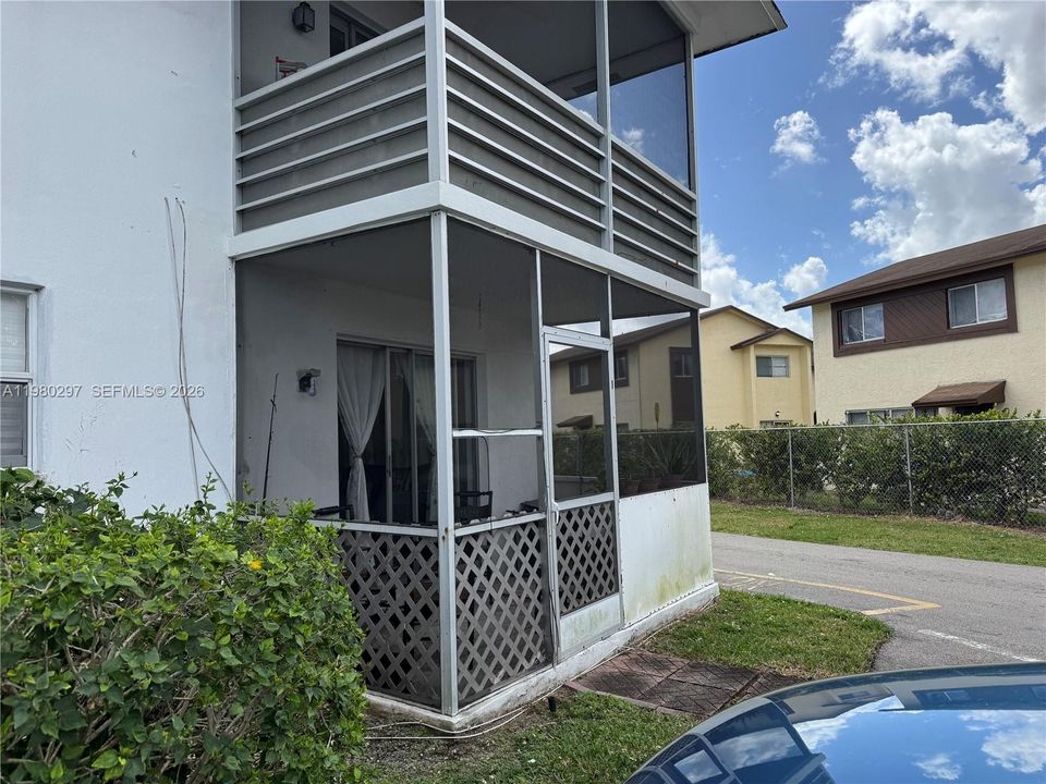En Venta: $164,900 (2 camas, 2 baños, 1000 Pies cuadrados)