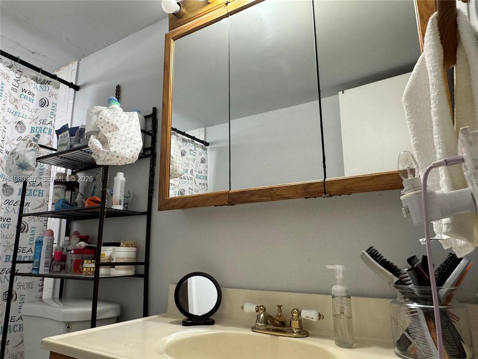 En Venta: $164,900 (2 camas, 2 baños, 1000 Pies cuadrados)
