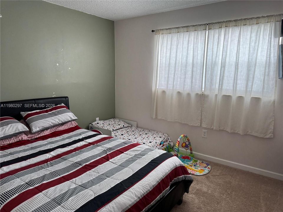 En Venta: $164,900 (2 camas, 2 baños, 1000 Pies cuadrados)