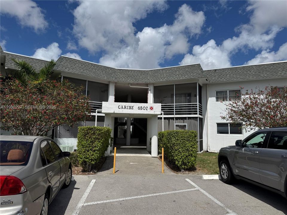 En Venta: $164,900 (2 camas, 2 baños, 1000 Pies cuadrados)