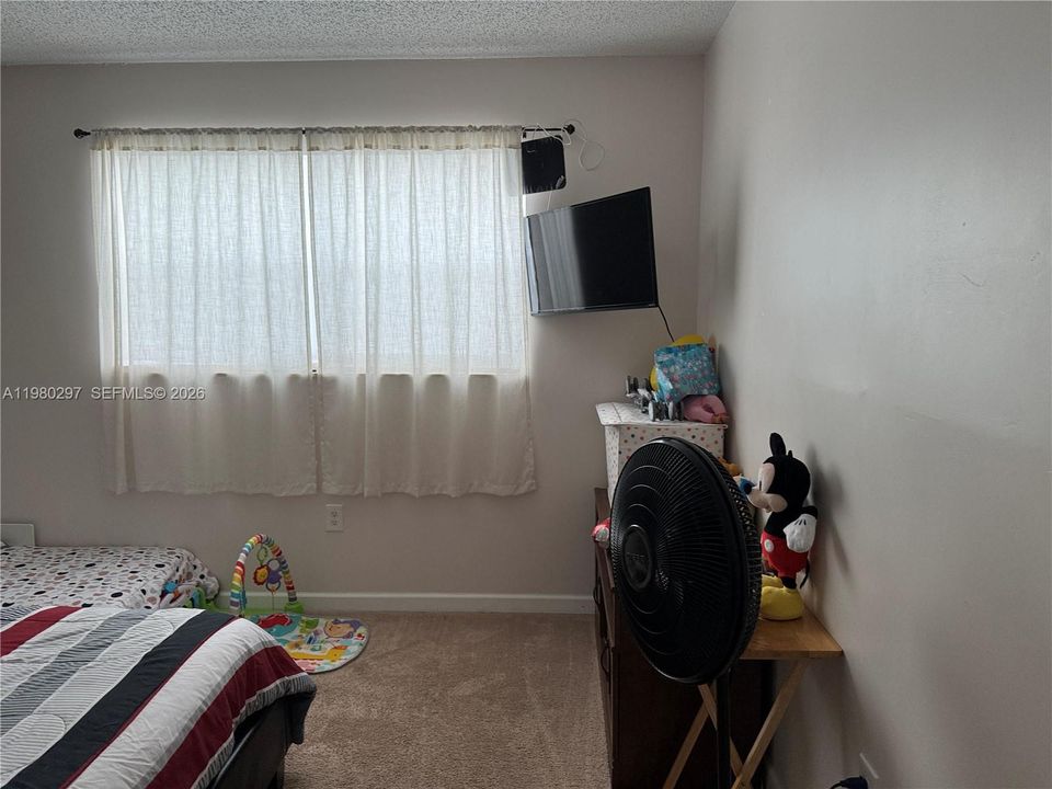En Venta: $164,900 (2 camas, 2 baños, 1000 Pies cuadrados)