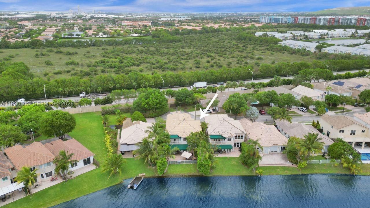 Activo con contrato: $1,575,000 (5 camas, 3 baños, 3052 Pies cuadrados)