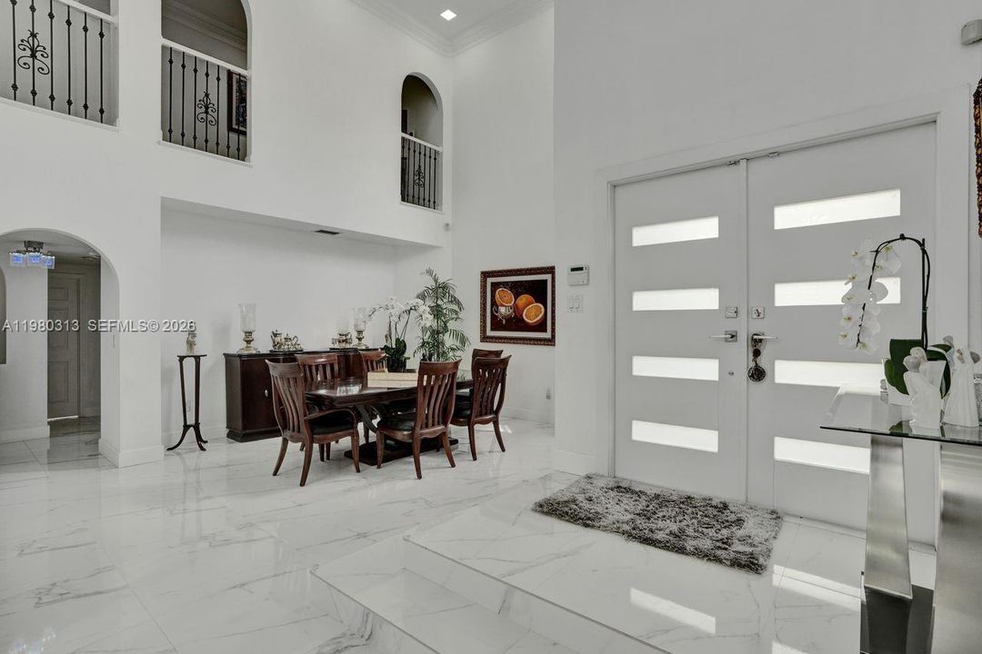 Activo con contrato: $1,575,000 (5 camas, 3 baños, 3052 Pies cuadrados)