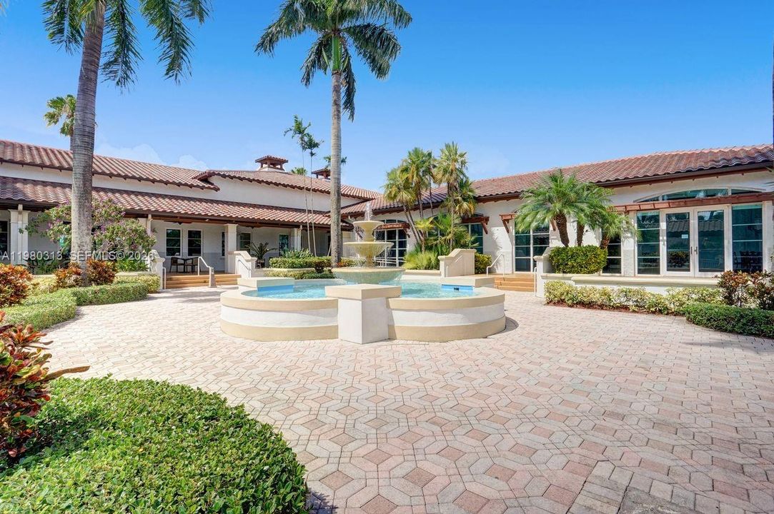 Activo con contrato: $1,575,000 (5 camas, 3 baños, 3052 Pies cuadrados)