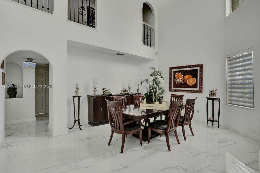 Activo con contrato: $1,575,000 (5 camas, 3 baños, 3052 Pies cuadrados)