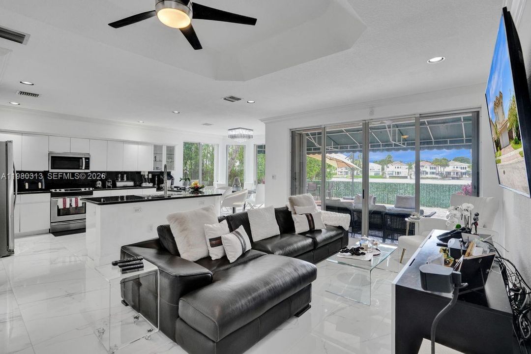 Activo con contrato: $1,575,000 (5 camas, 3 baños, 3052 Pies cuadrados)
