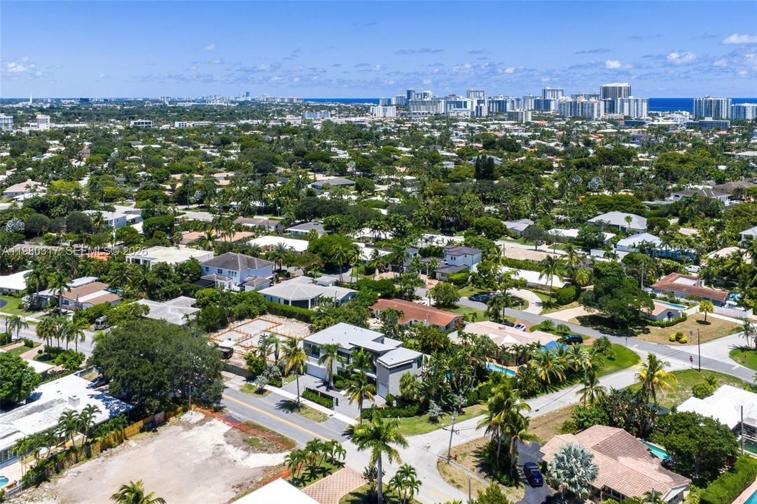 For Sale: $3,990,000 (5 beds, 5 baths, 4325 Square Feet)