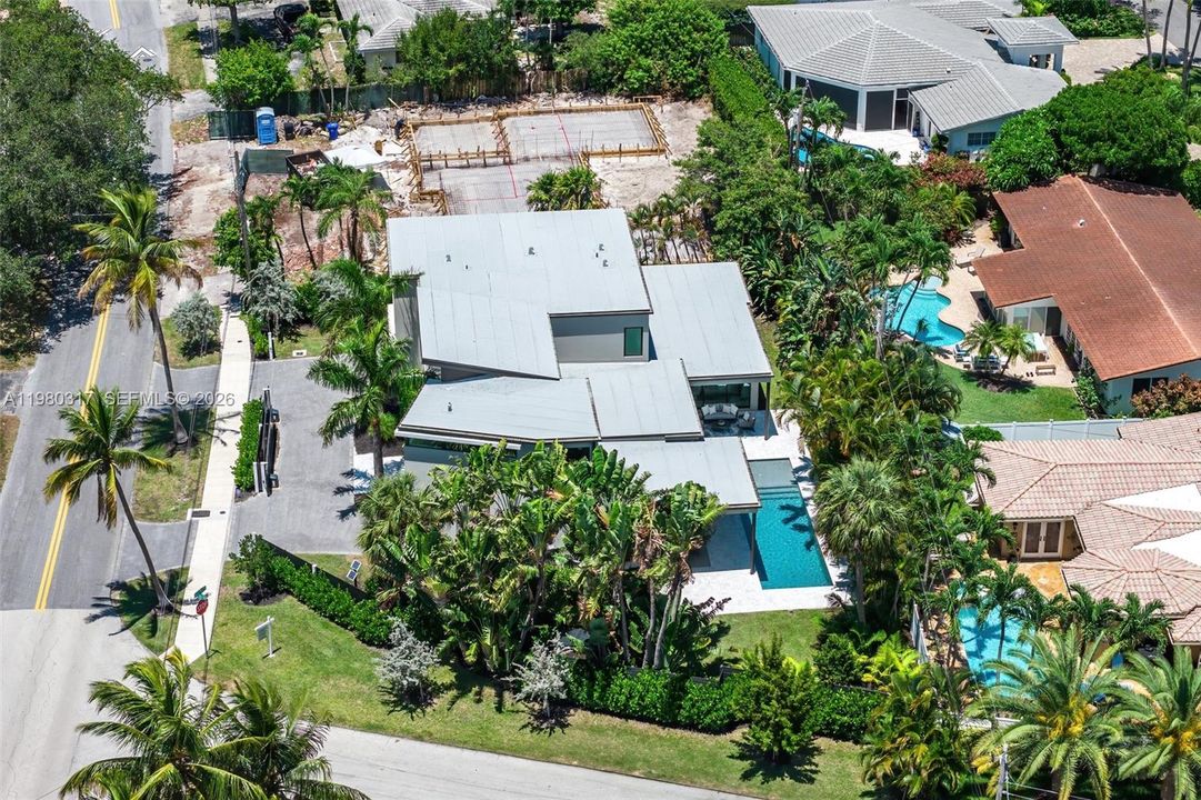 For Sale: $3,990,000 (5 beds, 5 baths, 4325 Square Feet)