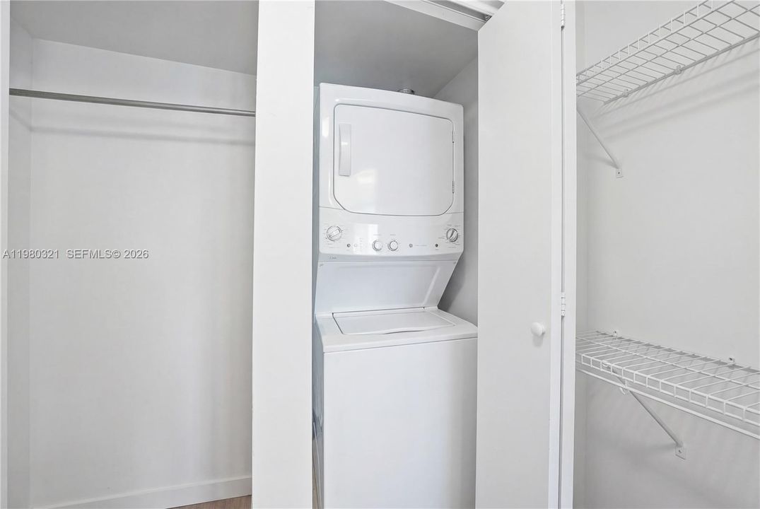 En Venta: $430,000 (1 camas, 1 baños, 721 Pies cuadrados)