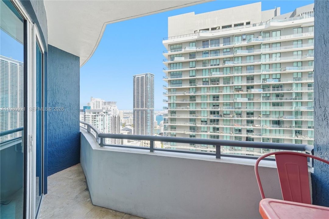 En Venta: $430,000 (1 camas, 1 baños, 721 Pies cuadrados)