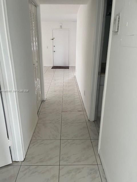 Под контрактом: $145,000 (2 спален, 2 ванн, 1044 Квадратных фут)