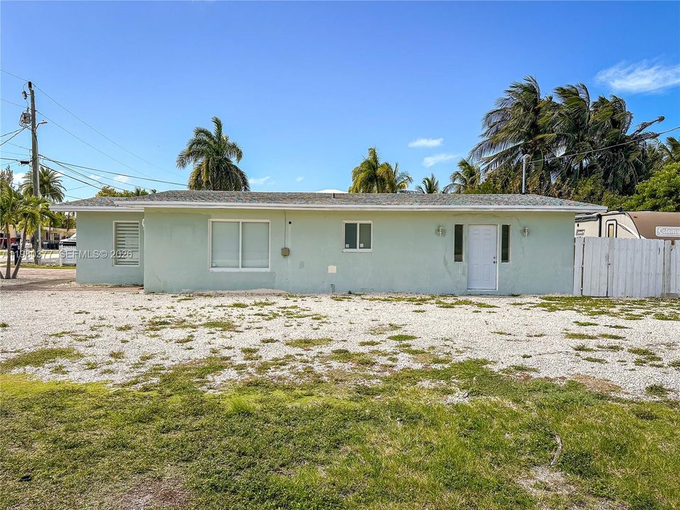 For Sale: $637,000 (3 beds, 2 baths, 1424 Square Feet)