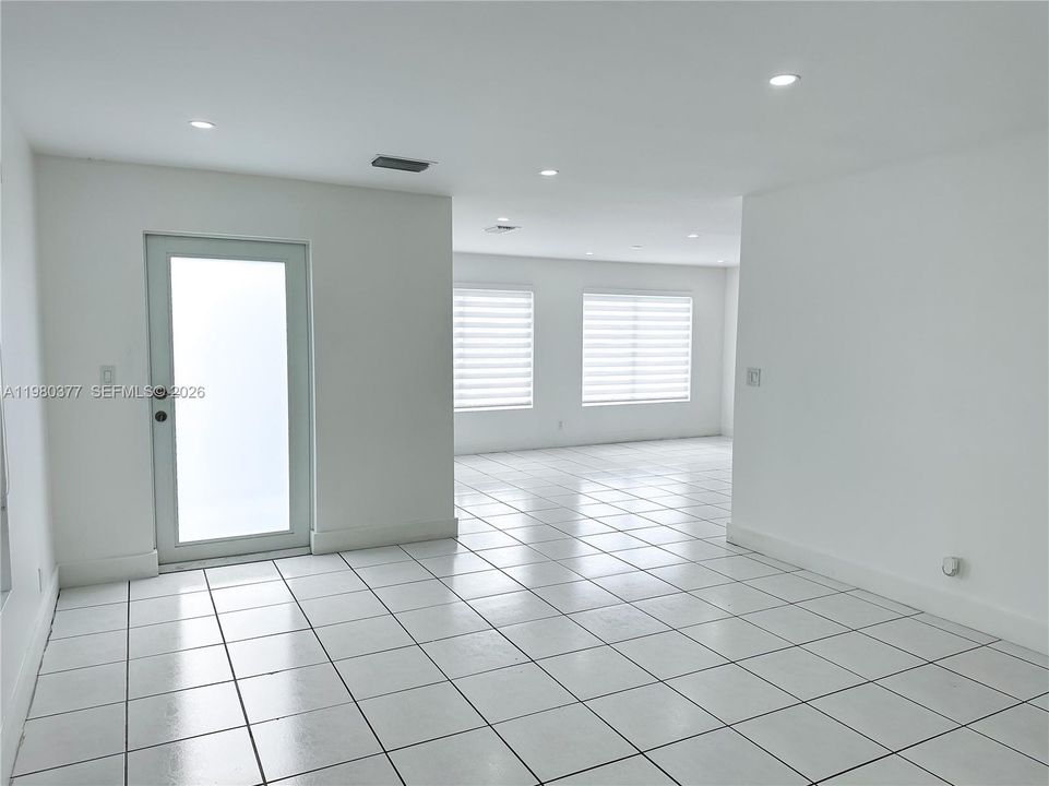 For Sale: $637,000 (3 beds, 2 baths, 1424 Square Feet)