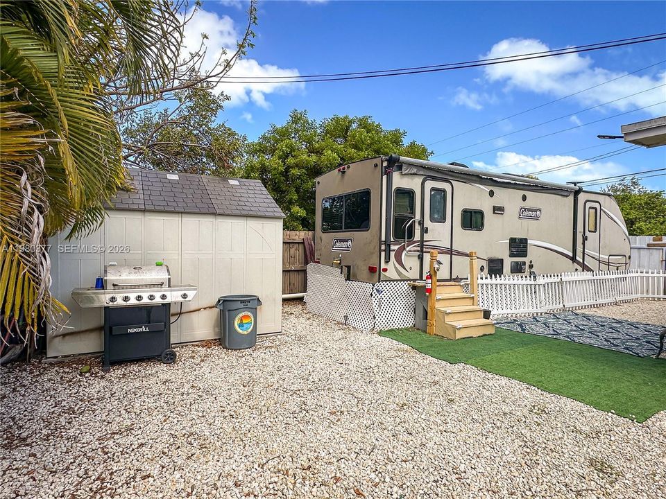For Sale: $637,000 (3 beds, 2 baths, 1424 Square Feet)