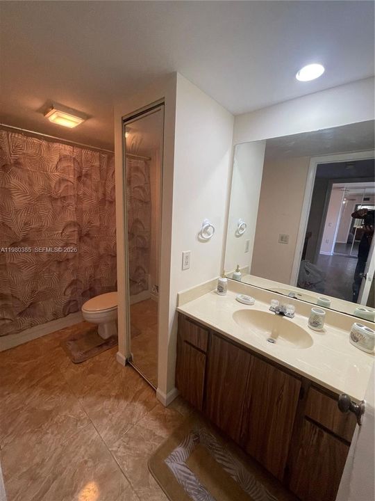 合同活跃: $2,090 (2 贝兹, 2 浴室, 1236 平方英尺)