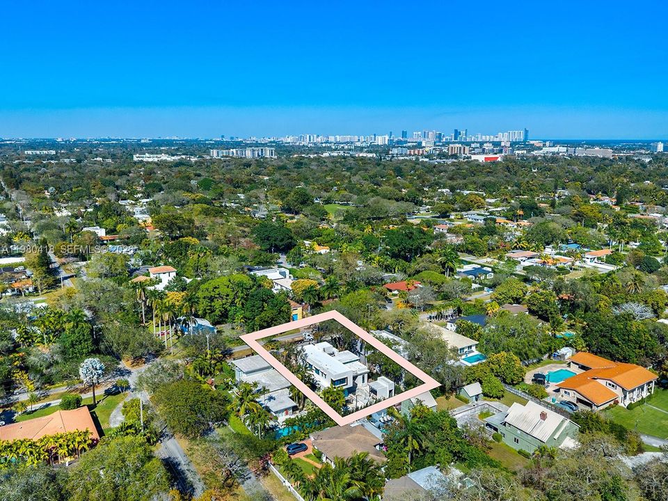 En Venta: $5,850,000 (6 camas, 7 baños, 4500 Pies cuadrados)