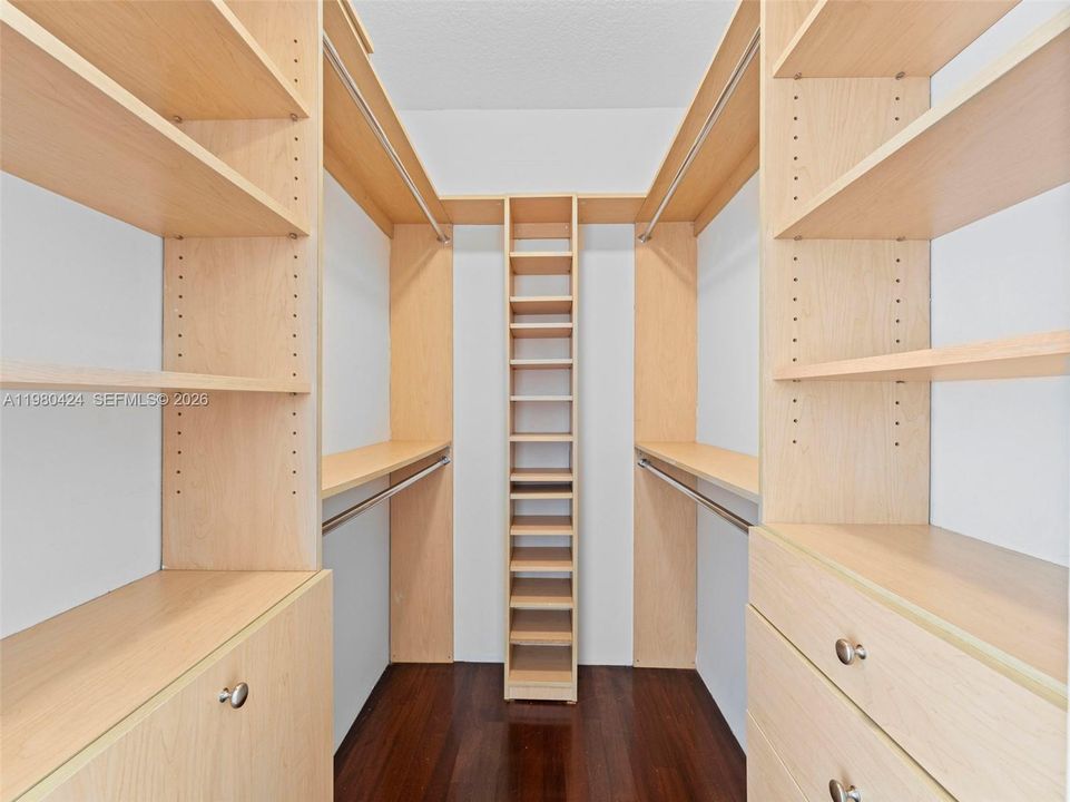 En Venta: $535,000 (2 camas, 2 baños, 1048 Pies cuadrados)