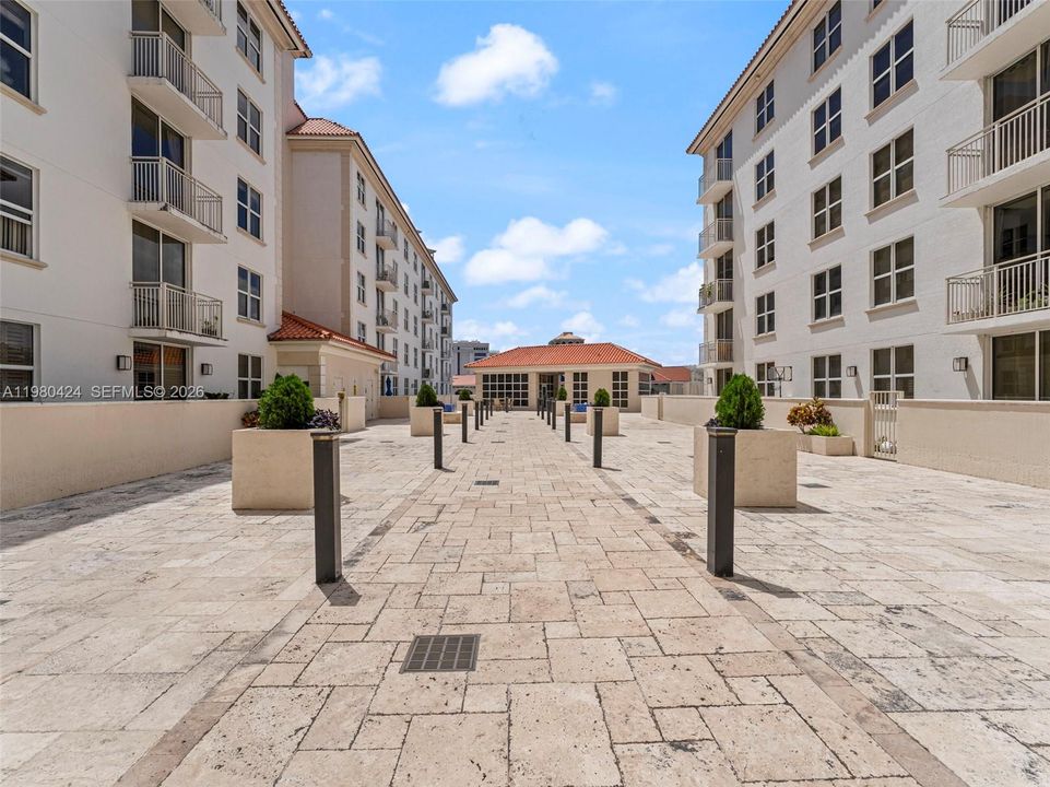 En Venta: $535,000 (2 camas, 2 baños, 1048 Pies cuadrados)