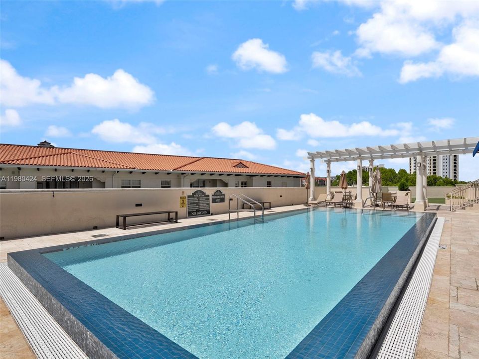 En Venta: $535,000 (2 camas, 2 baños, 1048 Pies cuadrados)