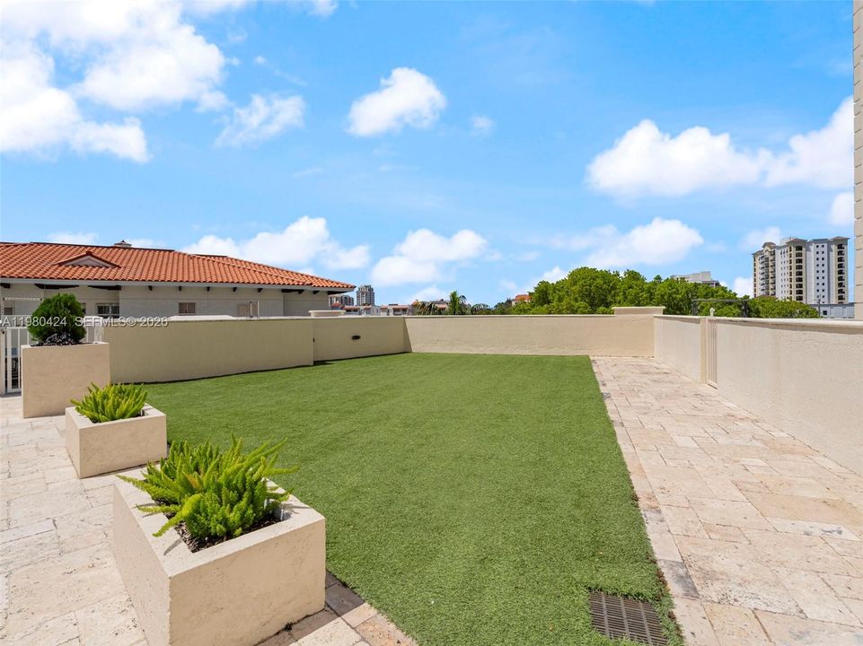 En Venta: $535,000 (2 camas, 2 baños, 1048 Pies cuadrados)