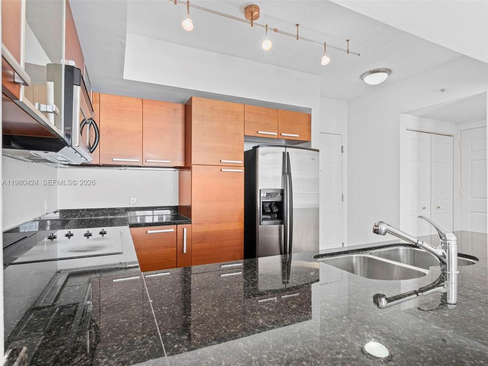 En Venta: $535,000 (2 camas, 2 baños, 1048 Pies cuadrados)