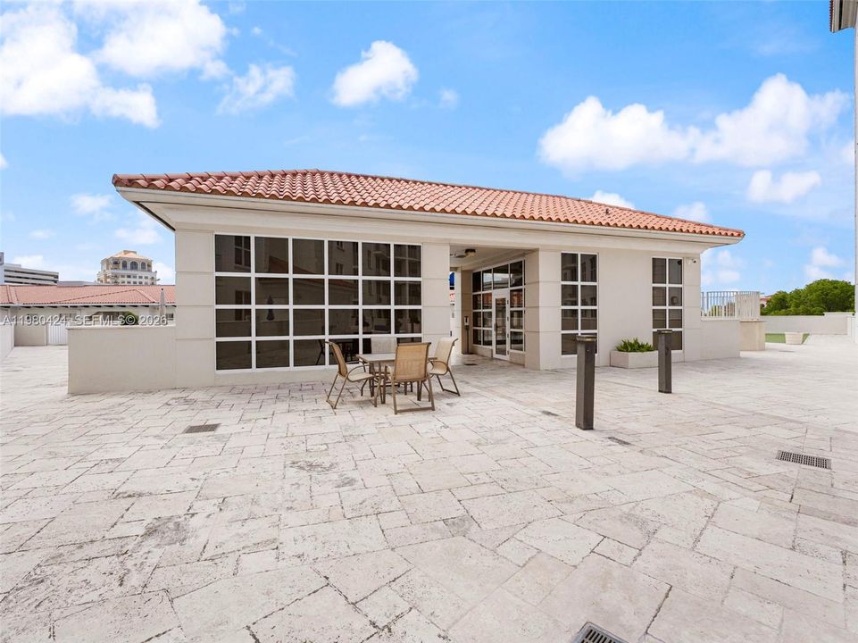 En Venta: $535,000 (2 camas, 2 baños, 1048 Pies cuadrados)