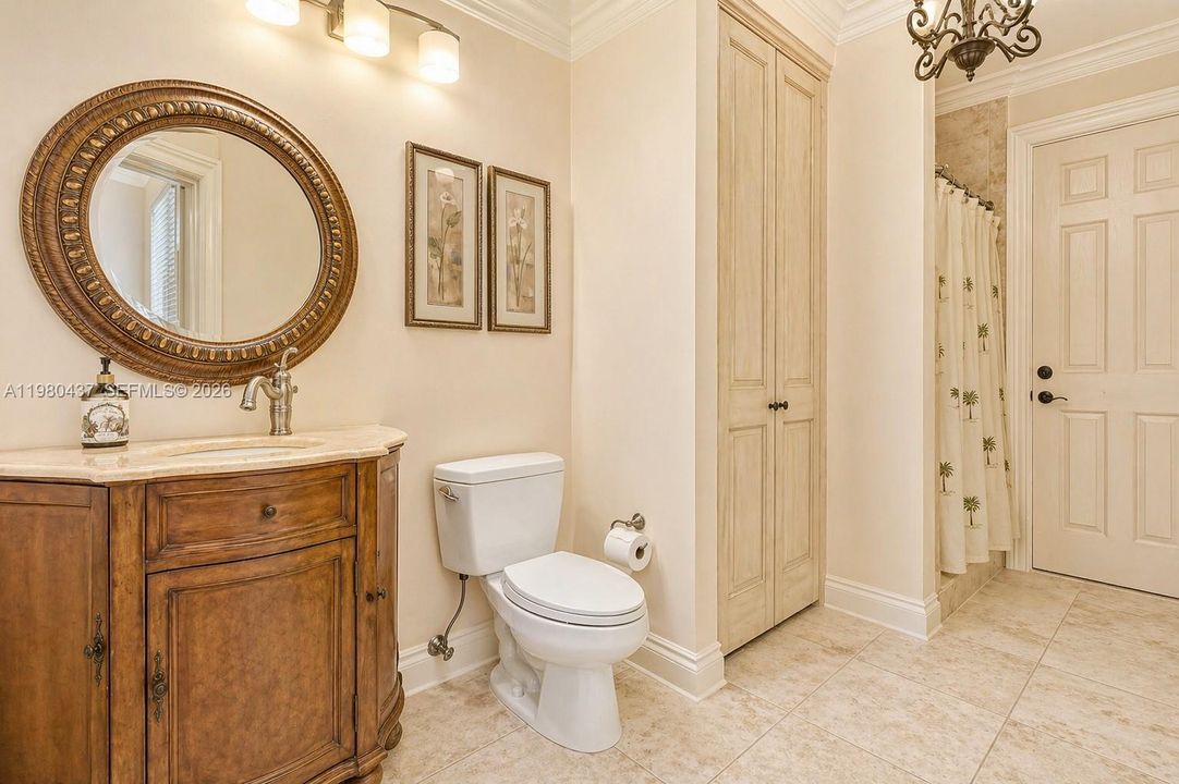 На продажу: $2,850,000 (6 спален, 4 ванн, 6251 Квадратных фут)