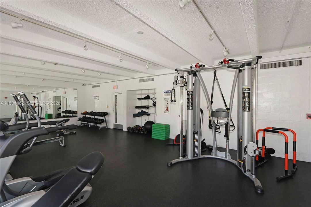 Activo con contrato: $229,000 (3 camas, 2 baños, 1380 Pies cuadrados)